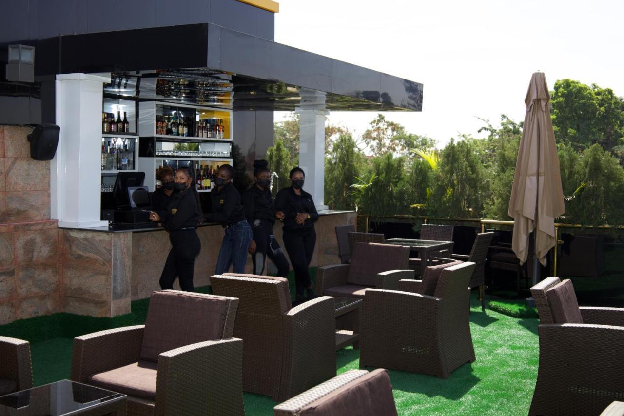 No.1 Hotel Abuja Exterior photo